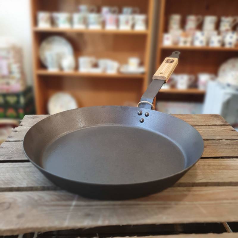 Cast and Spun Iron Cookware Cooking Kneads