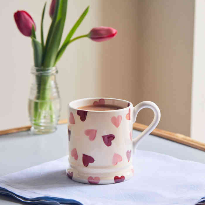 emma-bridgewater-pink-hearts-half-pint-mug