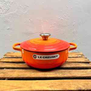 le-creuset-casserole-dish-volcanic-orange