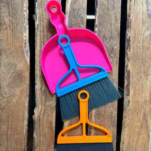 kilo-mini-dustpan-squeegee-and-brush-set