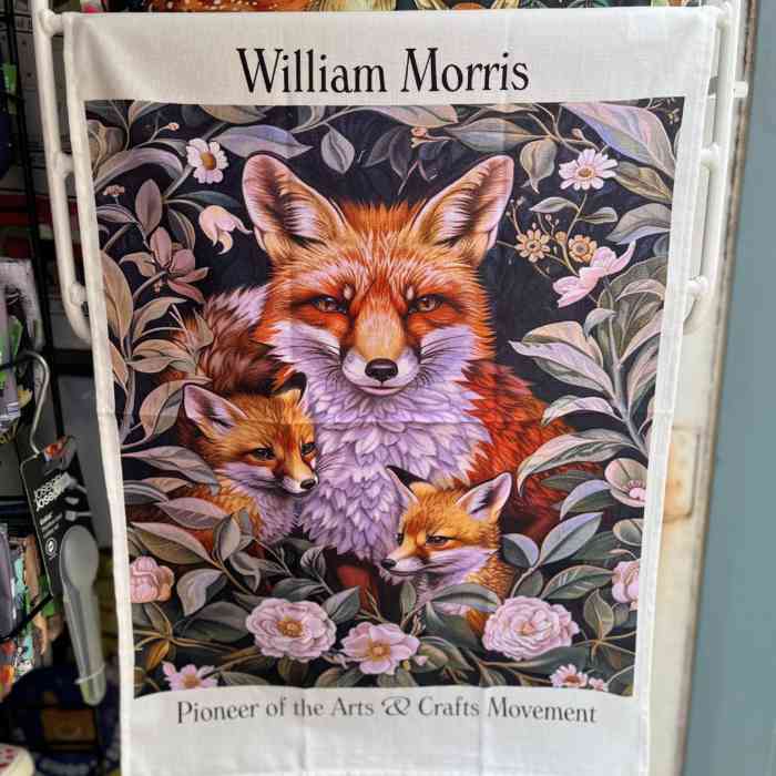 william-morris-foxes-100-cotton-tea-towel