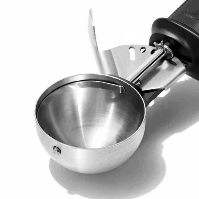 oxo-classic-swipe-ice-cream-scoop