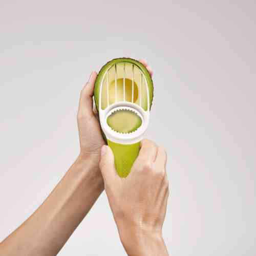 joseph-joseph-go-avocado-3-in-1-tool