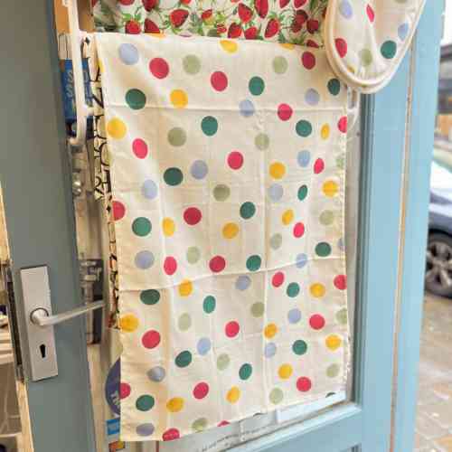 emma-bridgewater-big-polka-dot-double-oven-glove-tea-towel