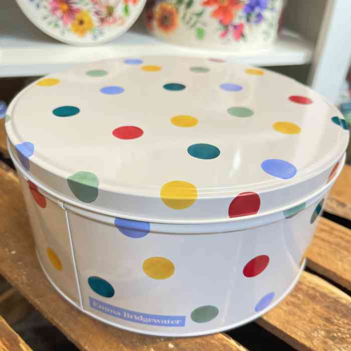 emma-bridgewater-polka-dot-round-cake-storage-tins-3-sizes