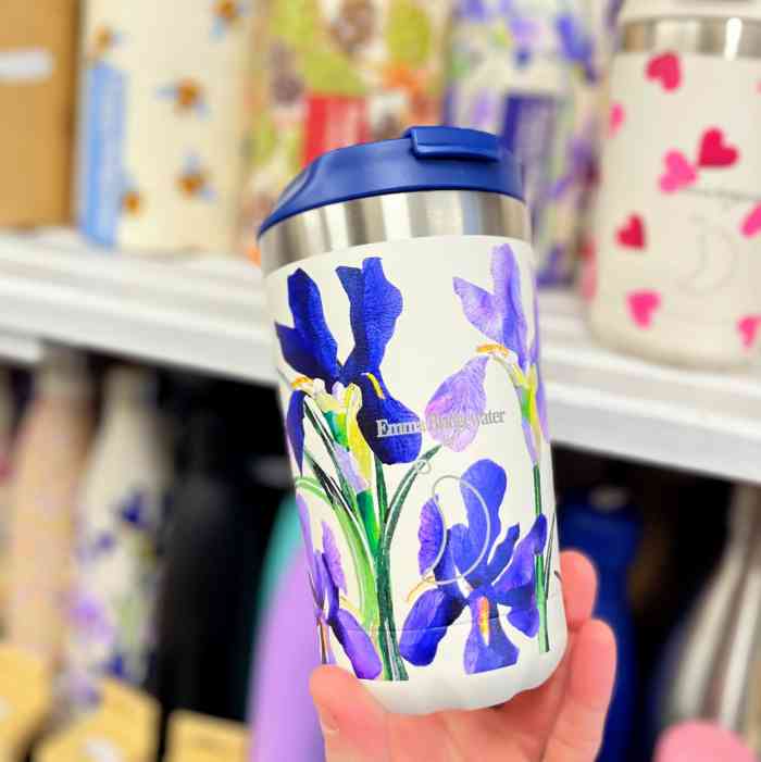 Emma Bridgewater Blue Iris 340ml Chilly’s Travel Cup - Image 2